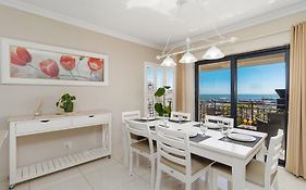Star Apartments
